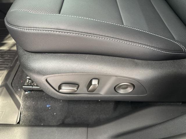 new 2026 Chevrolet Traverse car, priced at $41,876