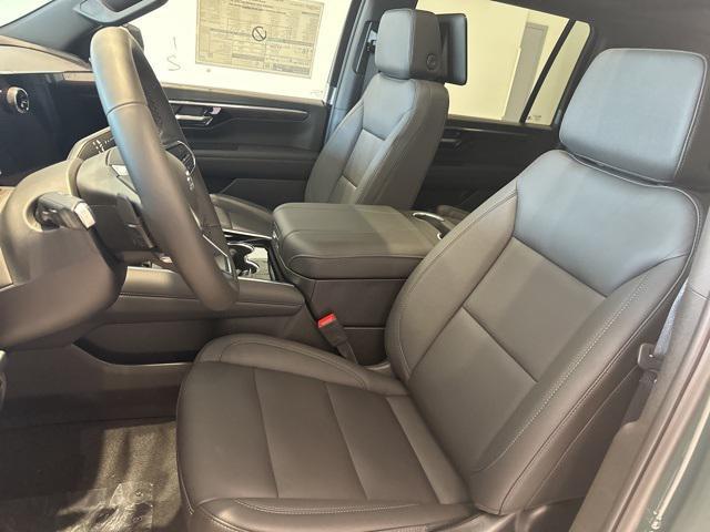 new 2025 Chevrolet Suburban car, priced at $78,016