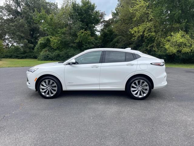 new 2025 Buick Envista car, priced at $30,335