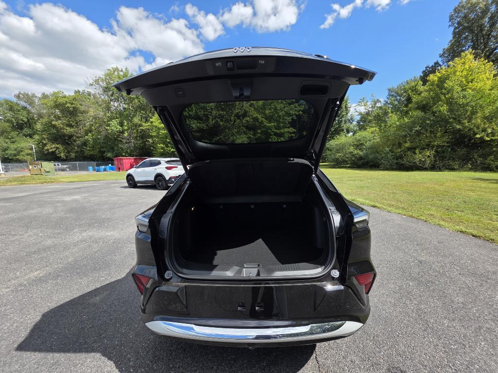 new 2025 Buick Envista car, priced at $31,625