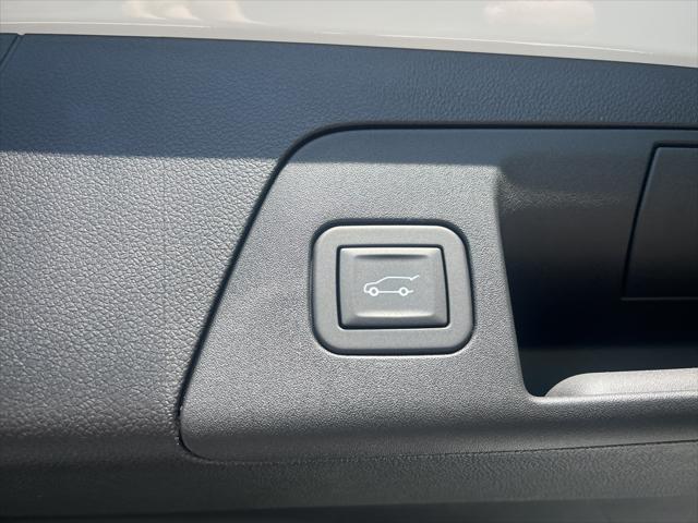 new 2025 Buick Envision car, priced at $43,240