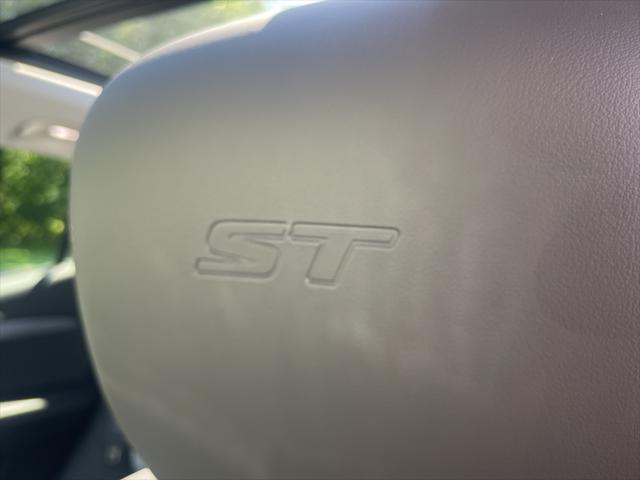 new 2025 Buick Envision car, priced at $43,240