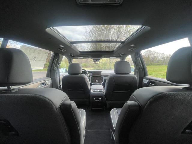 new 2025 GMC Acadia car, priced at $62,650
