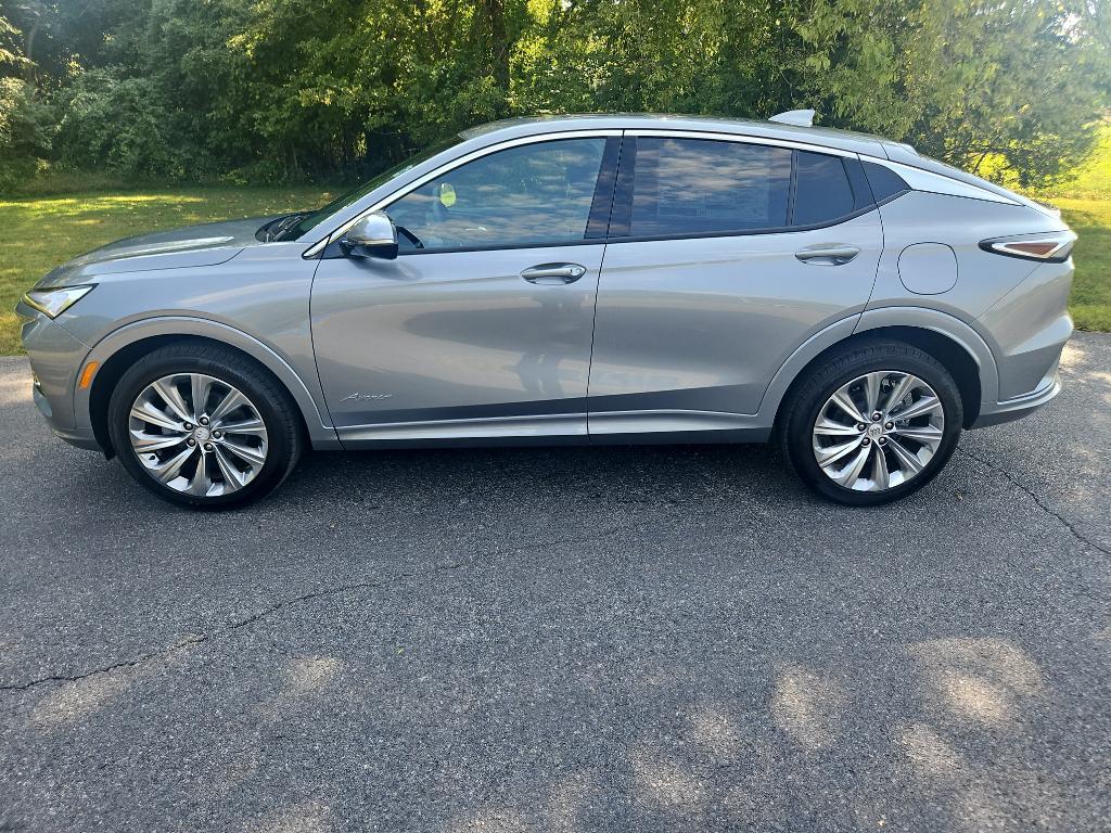 new 2025 Buick Envista car, priced at $31,625