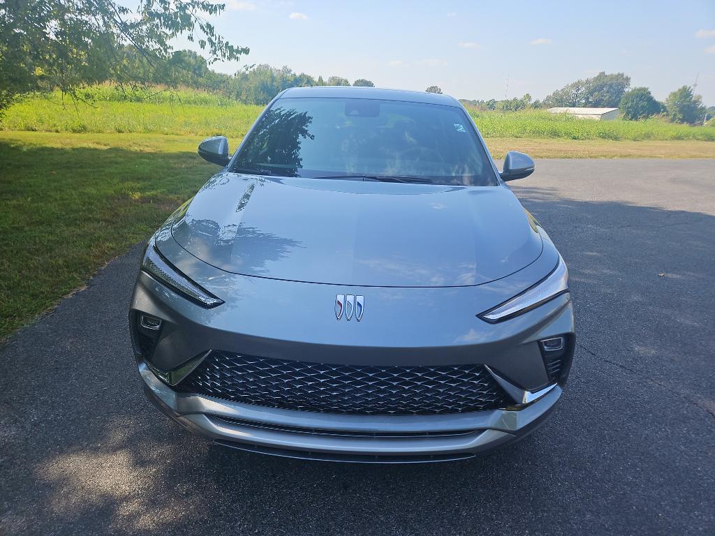 new 2025 Buick Envista car, priced at $31,625