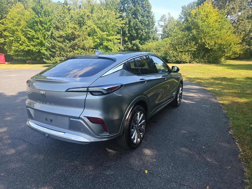 new 2025 Buick Envista car, priced at $31,625