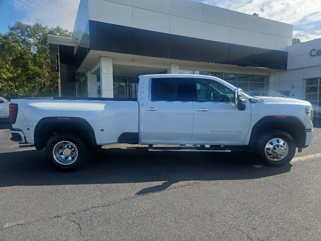 new 2026 GMC Sierra 3500 car, priced at $95,160