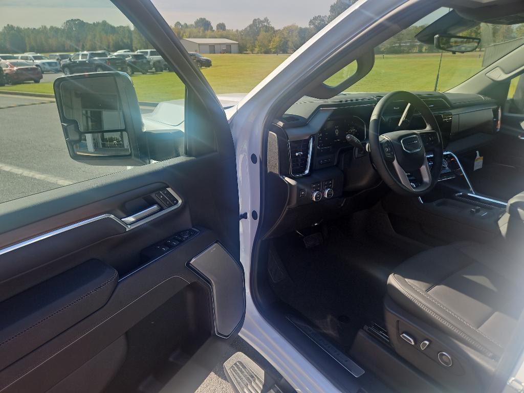 new 2026 GMC Sierra 3500 car, priced at $95,160
