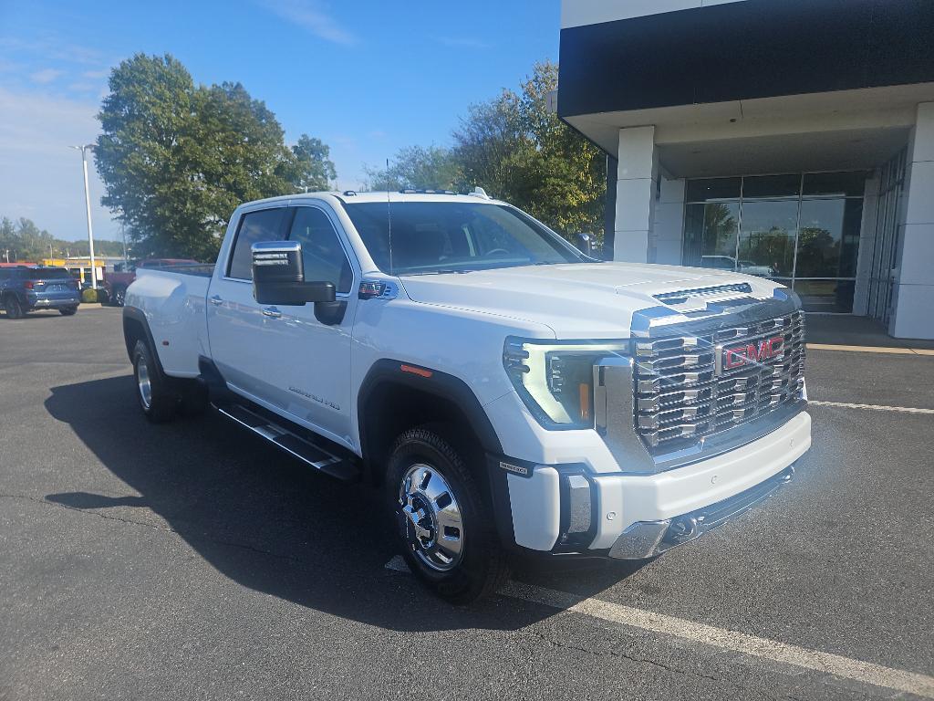new 2026 GMC Sierra 3500 car, priced at $95,160