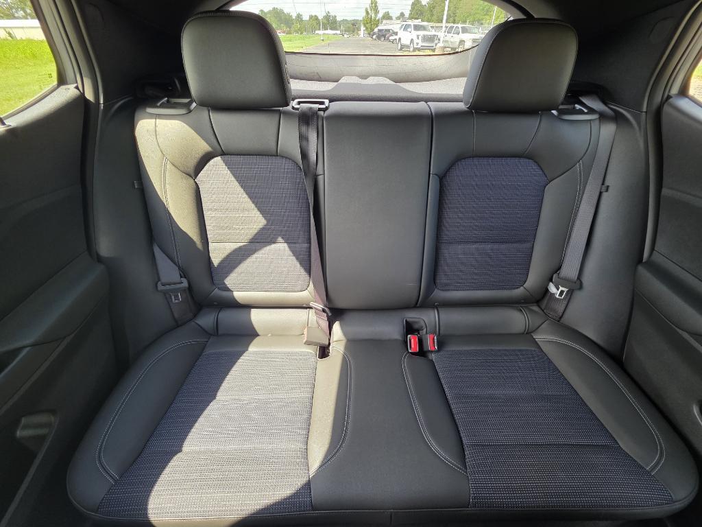 new 2025 Buick Envista car, priced at $27,280
