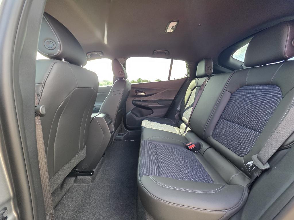new 2025 Buick Envista car, priced at $27,280