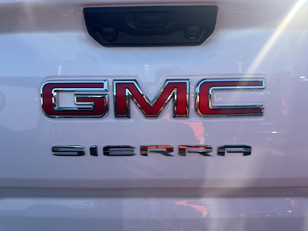 new 2026 GMC Sierra 1500 car, priced at $44,555
