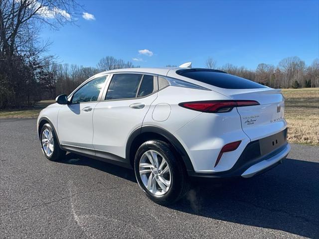 new 2025 Buick Envista car, priced at $25,985