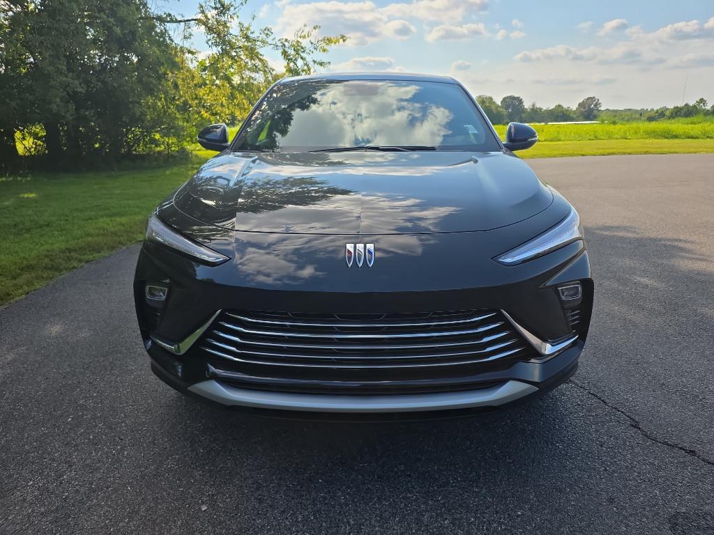 new 2025 Buick Envista car, priced at $26,725