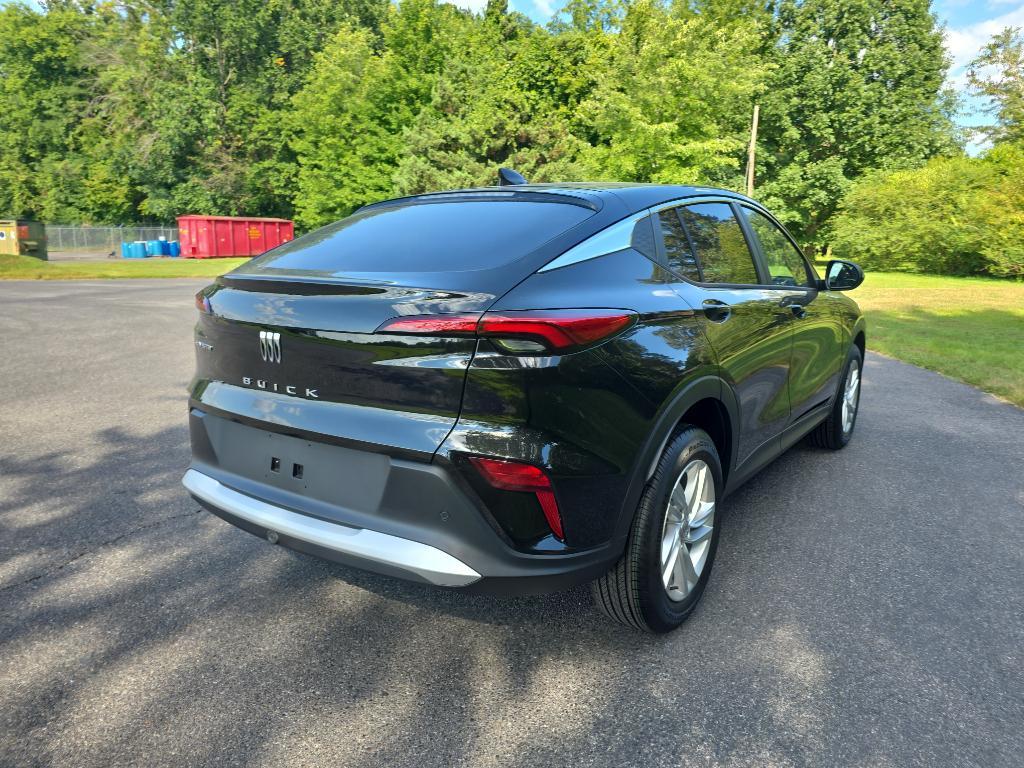 new 2025 Buick Envista car, priced at $26,725