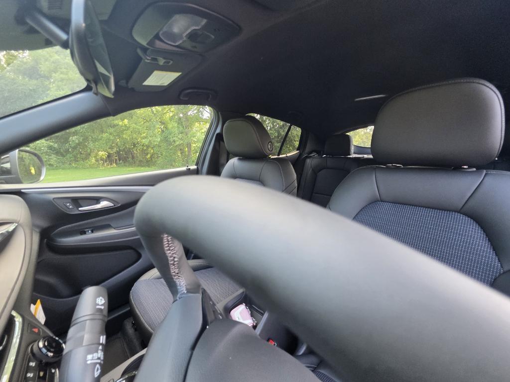 new 2025 Buick Envista car, priced at $26,725