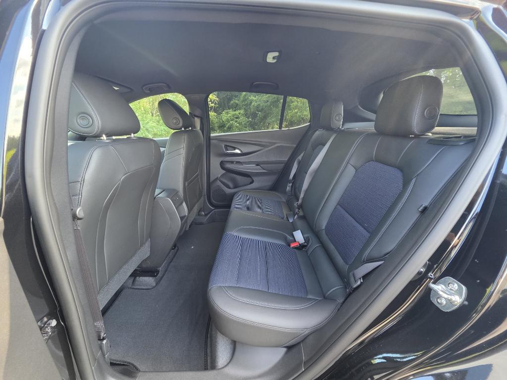 new 2025 Buick Envista car, priced at $26,725