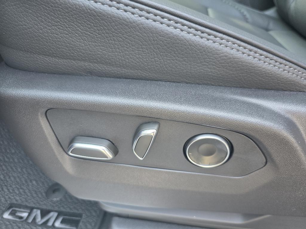 new 2026 GMC Sierra 1500 car, priced at $80,090