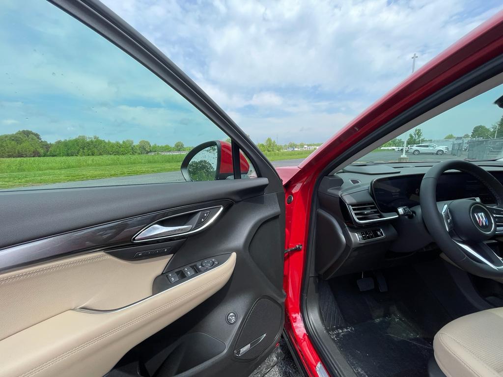 new 2025 Buick Envision car, priced at $41,235