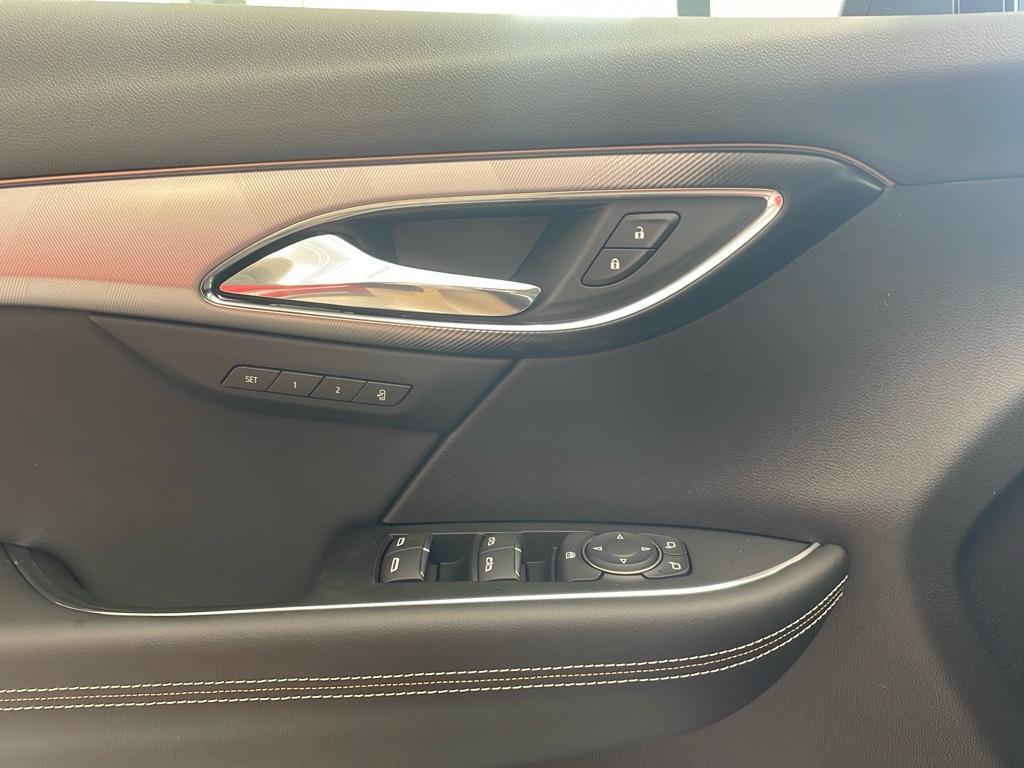 new 2025 Buick Envision car, priced at $43,735