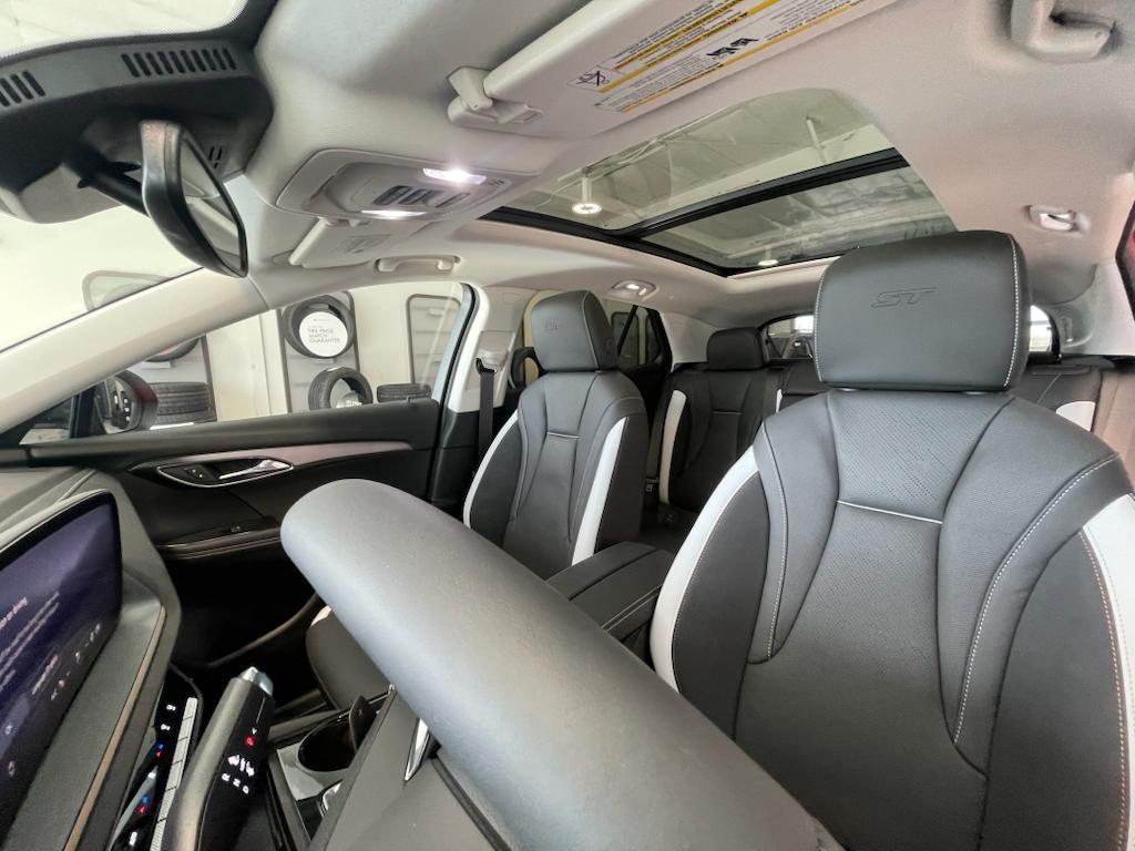 new 2025 Buick Envision car, priced at $43,735