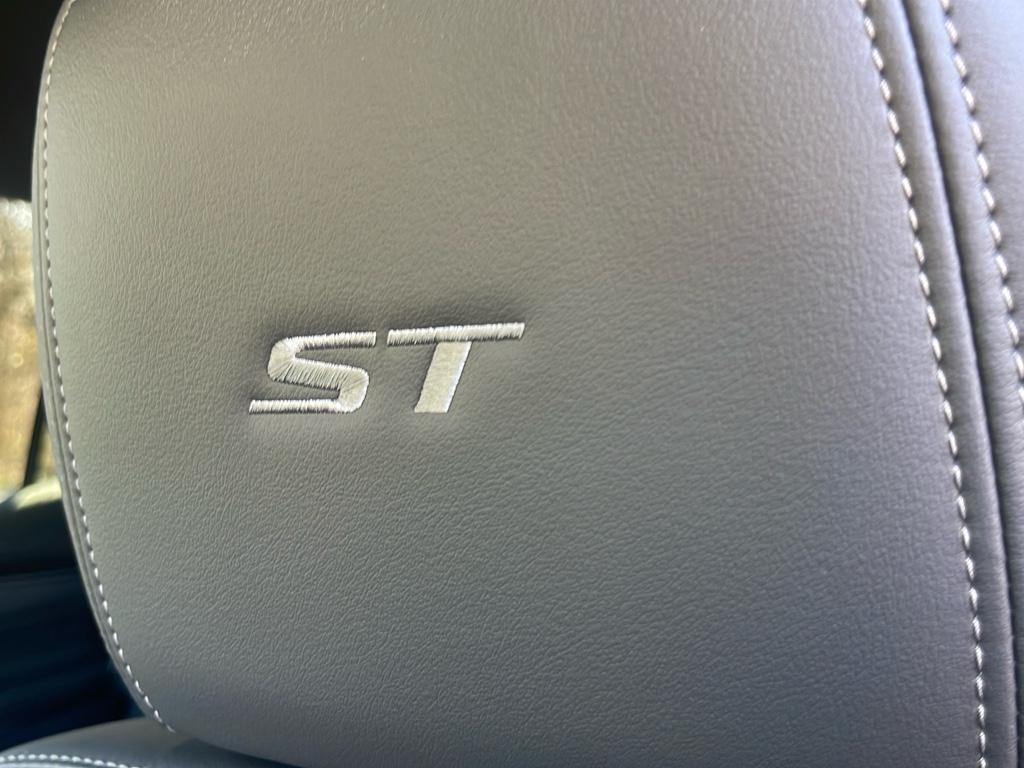new 2025 Buick Enclave car, priced at $56,485