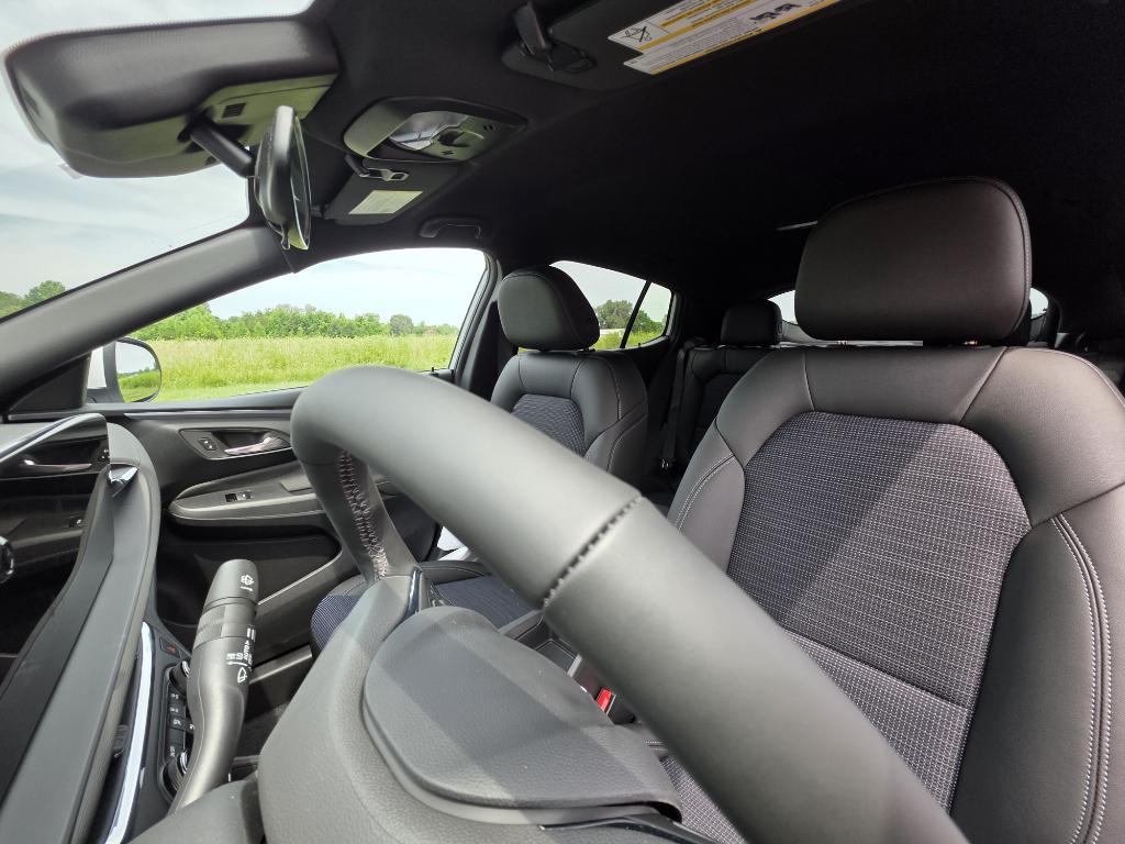 new 2025 Buick Envista car, priced at $26,785