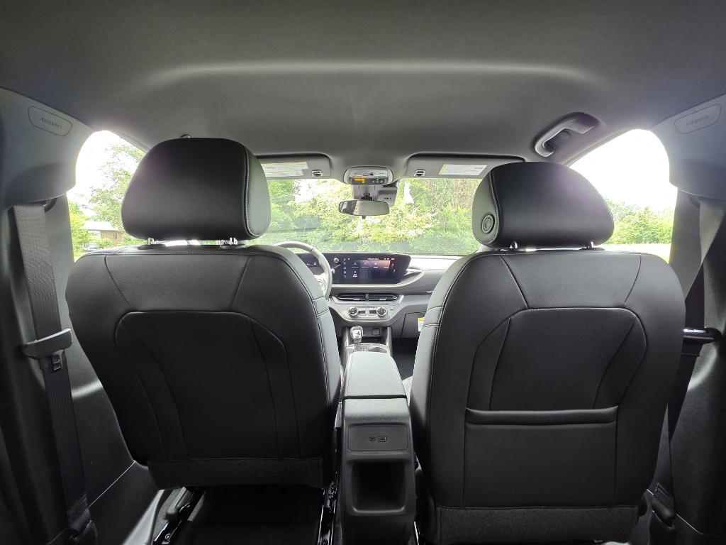 new 2025 Buick Envista car, priced at $26,785