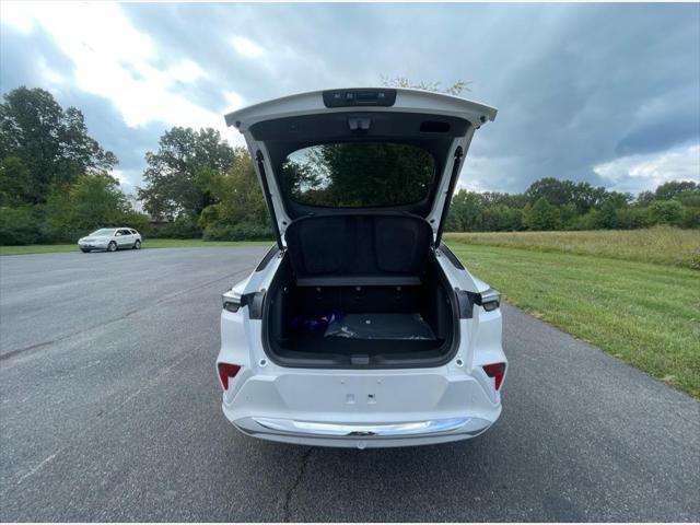 new 2025 Buick Envista car, priced at $31,925