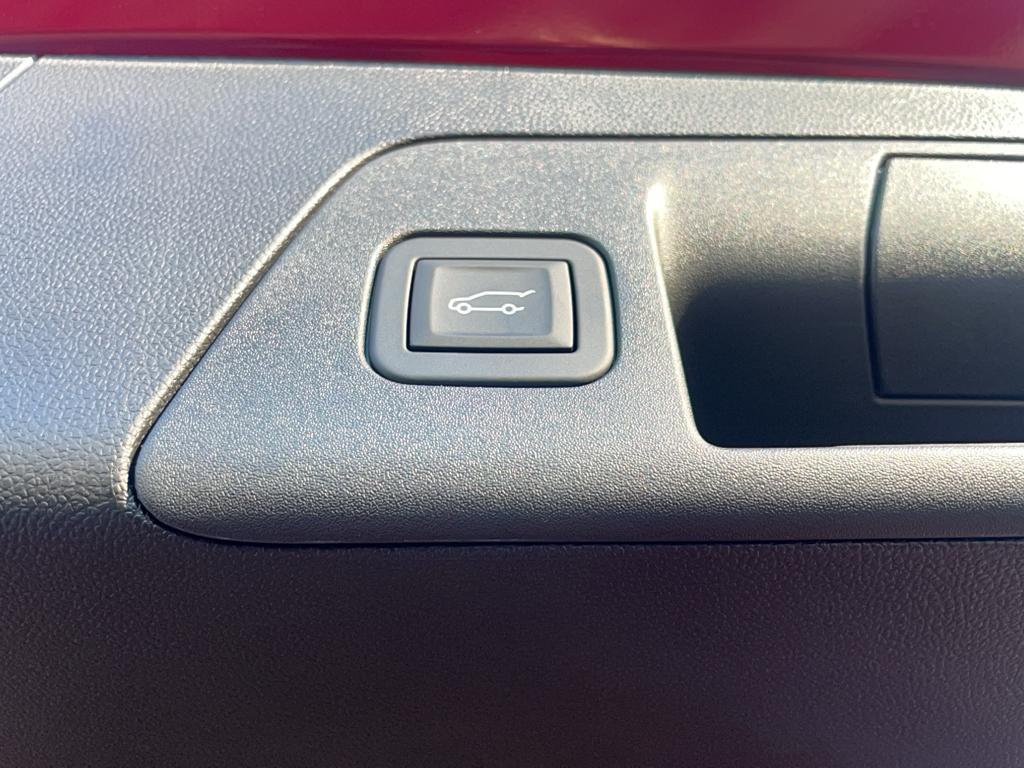 new 2025 Buick Envision car, priced at $42,235