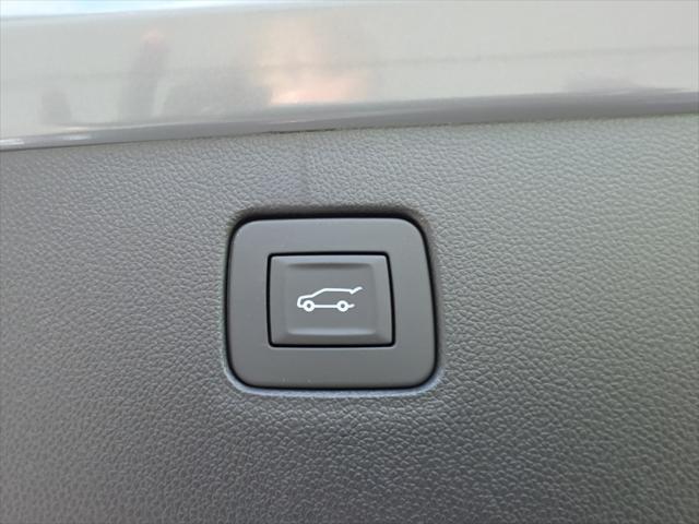 new 2025 Buick Envista car, priced at $27,280
