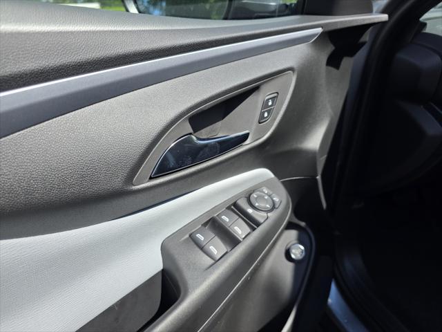 new 2025 Buick Envista car, priced at $27,280