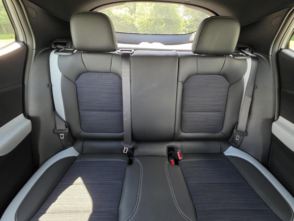 new 2025 Buick Envista car, priced at $27,280