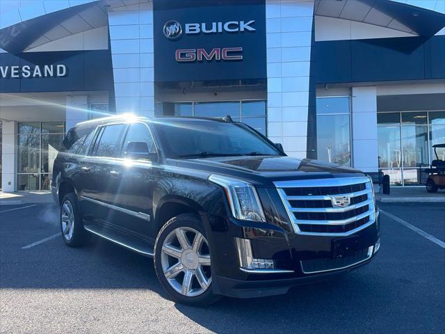 used 2018 Cadillac Escalade ESV car, priced at $33,995