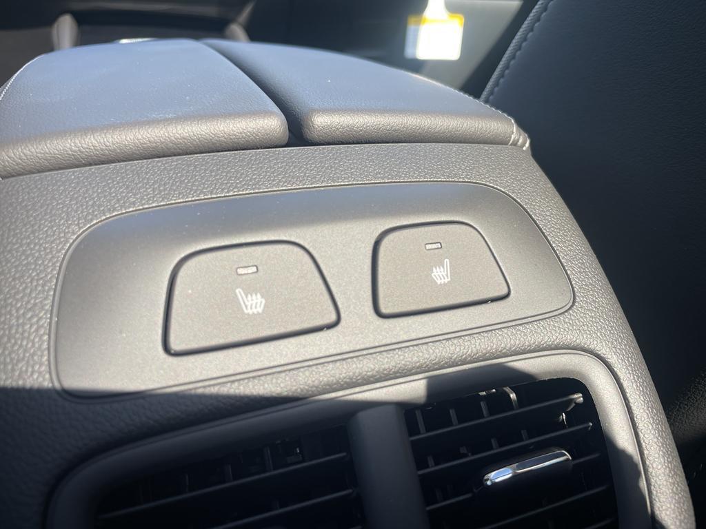 new 2025 Buick Envision car, priced at $47,595