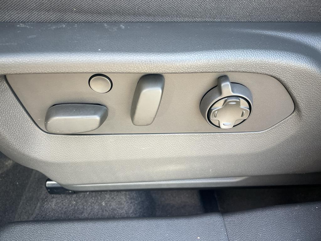 new 2025 Buick Envision car, priced at $47,595