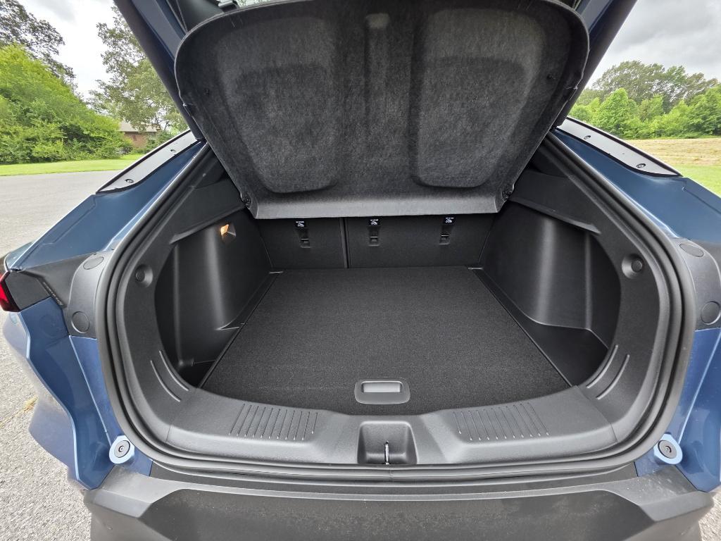 new 2025 Buick Envista car, priced at $27,280