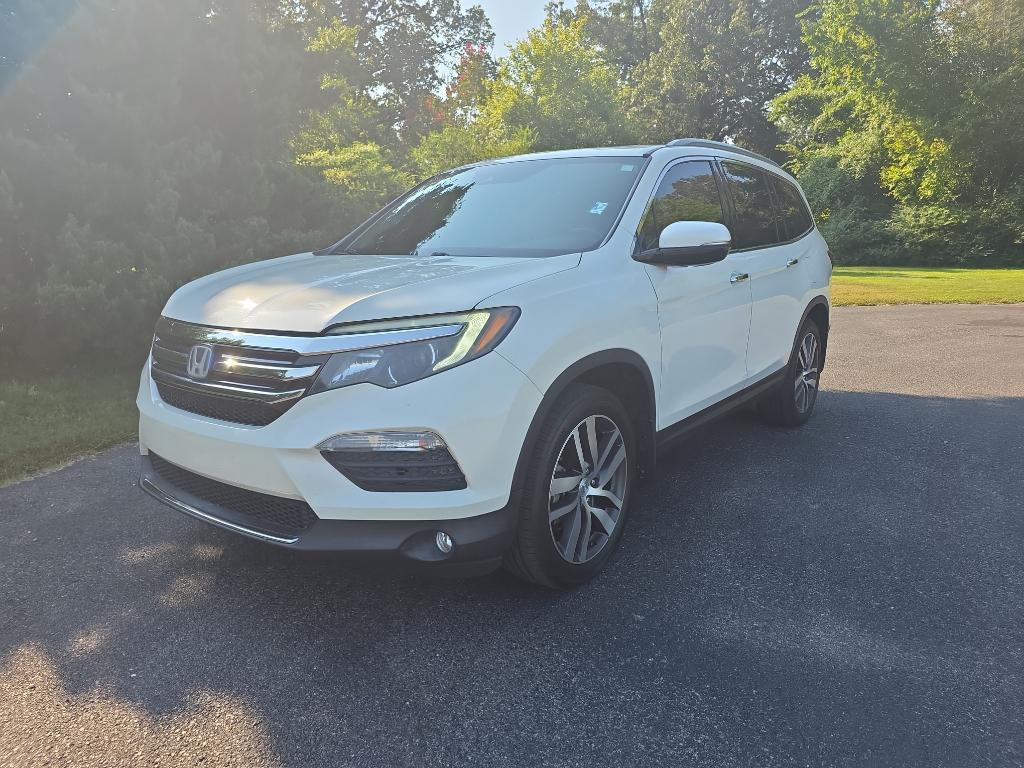 used 2017 Honda Pilot car, priced at $21,995