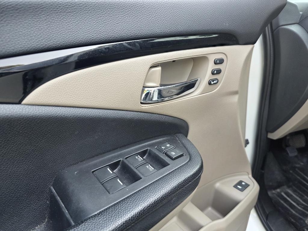 used 2017 Honda Pilot car, priced at $21,995
