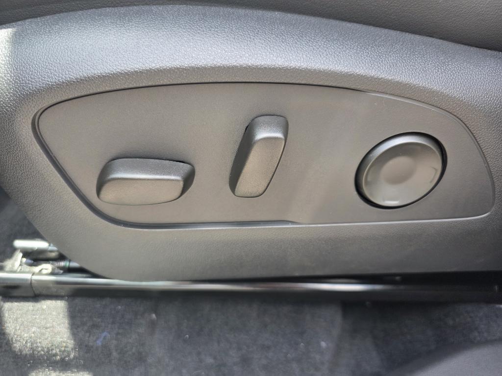 new 2025 Buick Enclave car, priced at $52,870