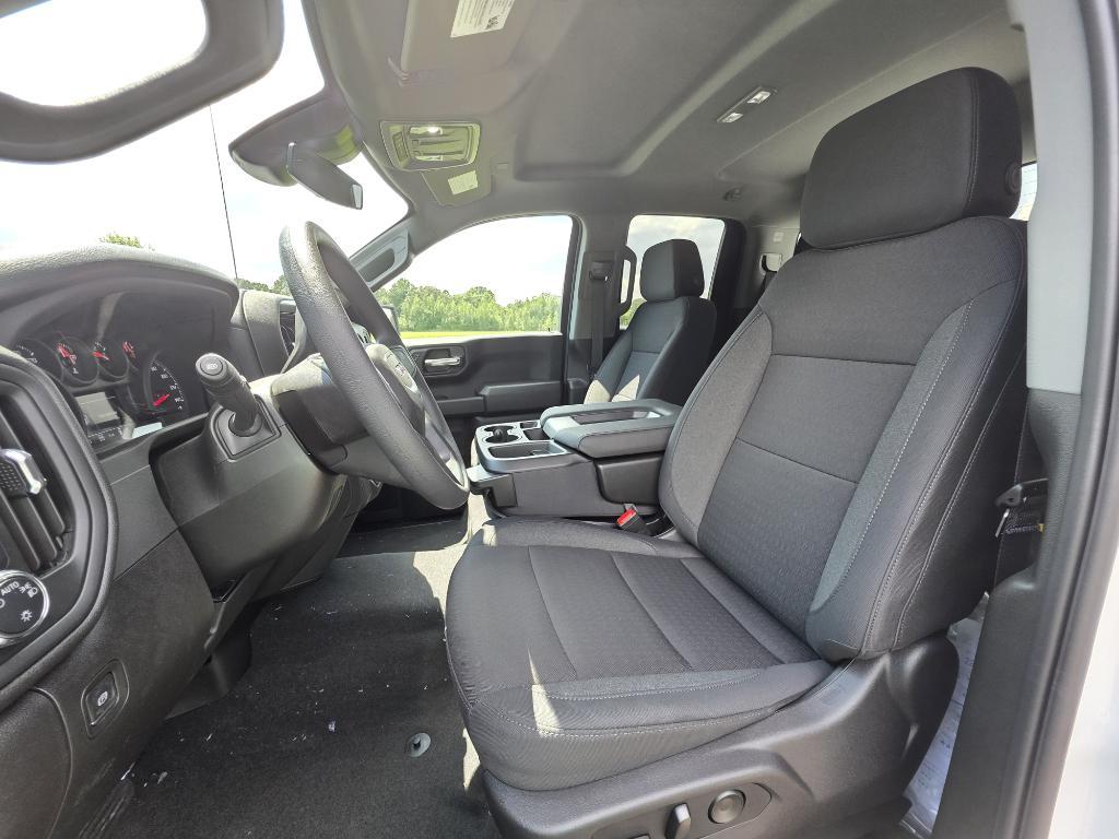 new 2026 GMC Sierra 1500 car, priced at $49,595