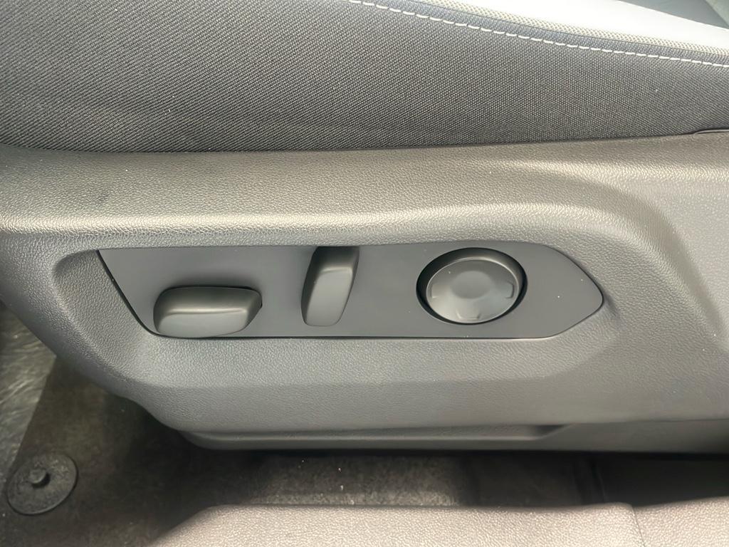 new 2025 Buick Envision car, priced at $43,240