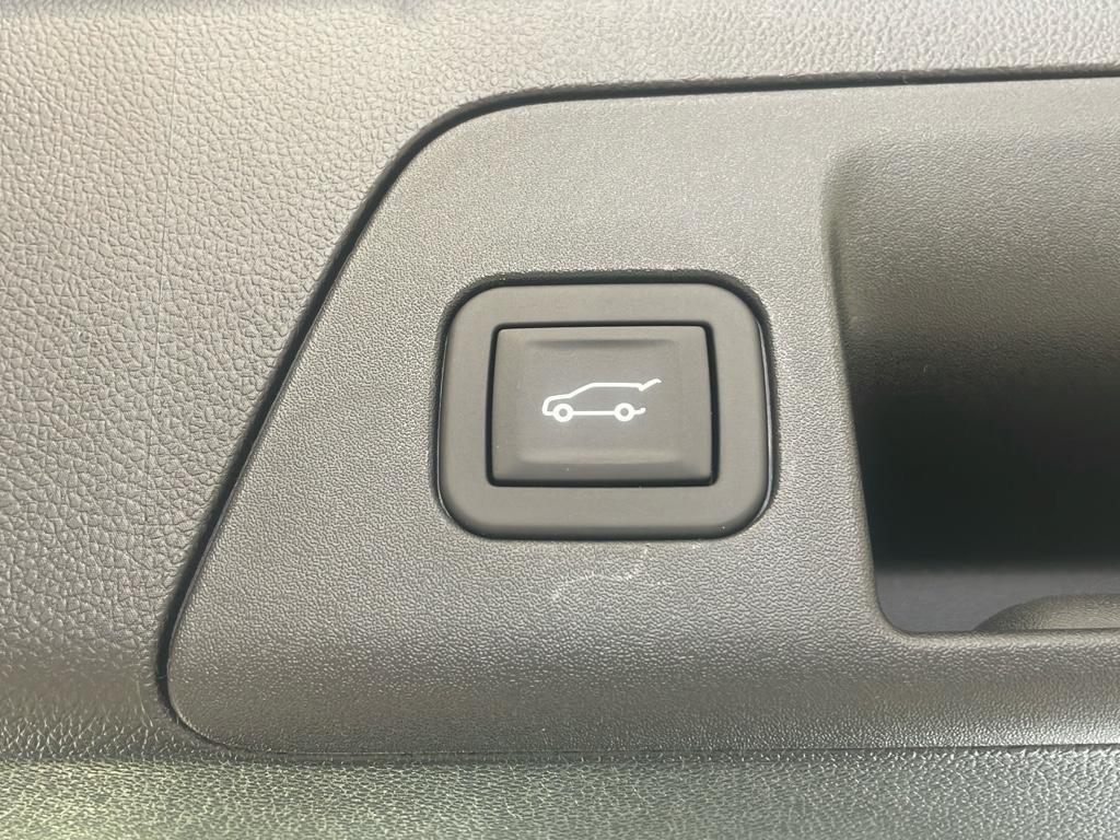 new 2025 Buick Envision car, priced at $43,240