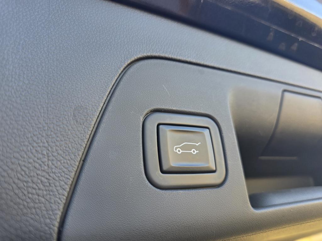 used 2022 Buick Envision car, priced at $26,995