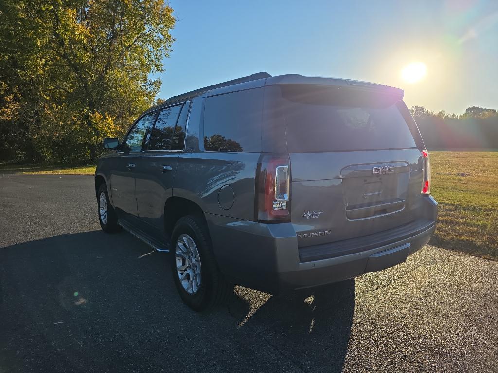 used 2018 GMC Yukon car, priced at $27,995