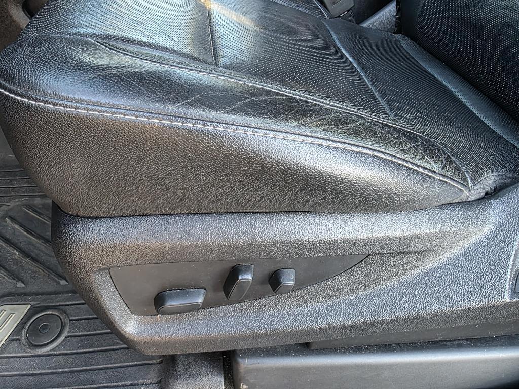 used 2018 GMC Yukon car, priced at $27,995