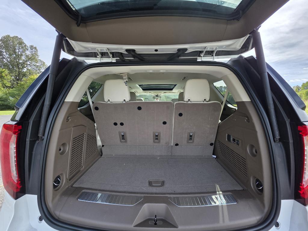 used 2022 GMC Yukon car, priced at $61,995