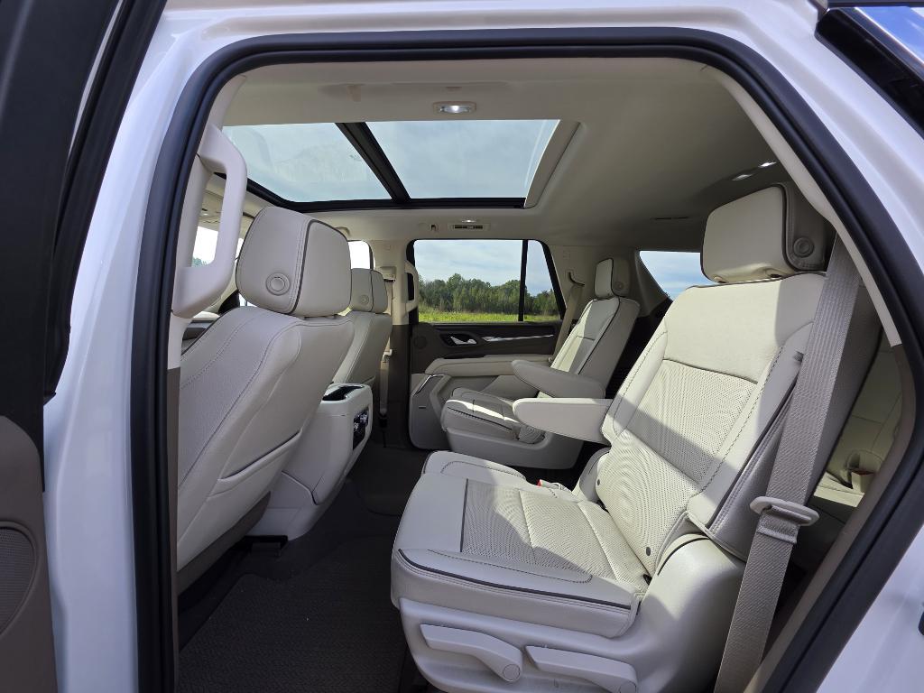 used 2022 GMC Yukon car, priced at $61,995