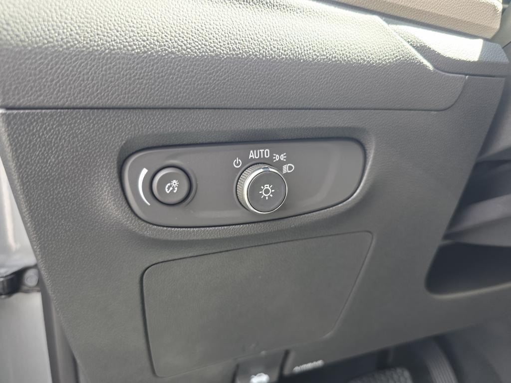 new 2026 Buick Encore GX car, priced at $31,220
