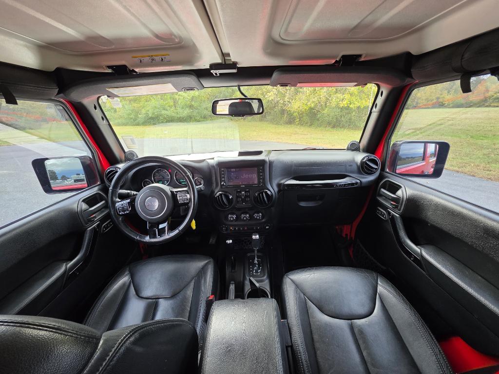 used 2014 Jeep Wrangler Unlimited car, priced at $13,995